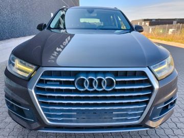 Audi Q7 - 6