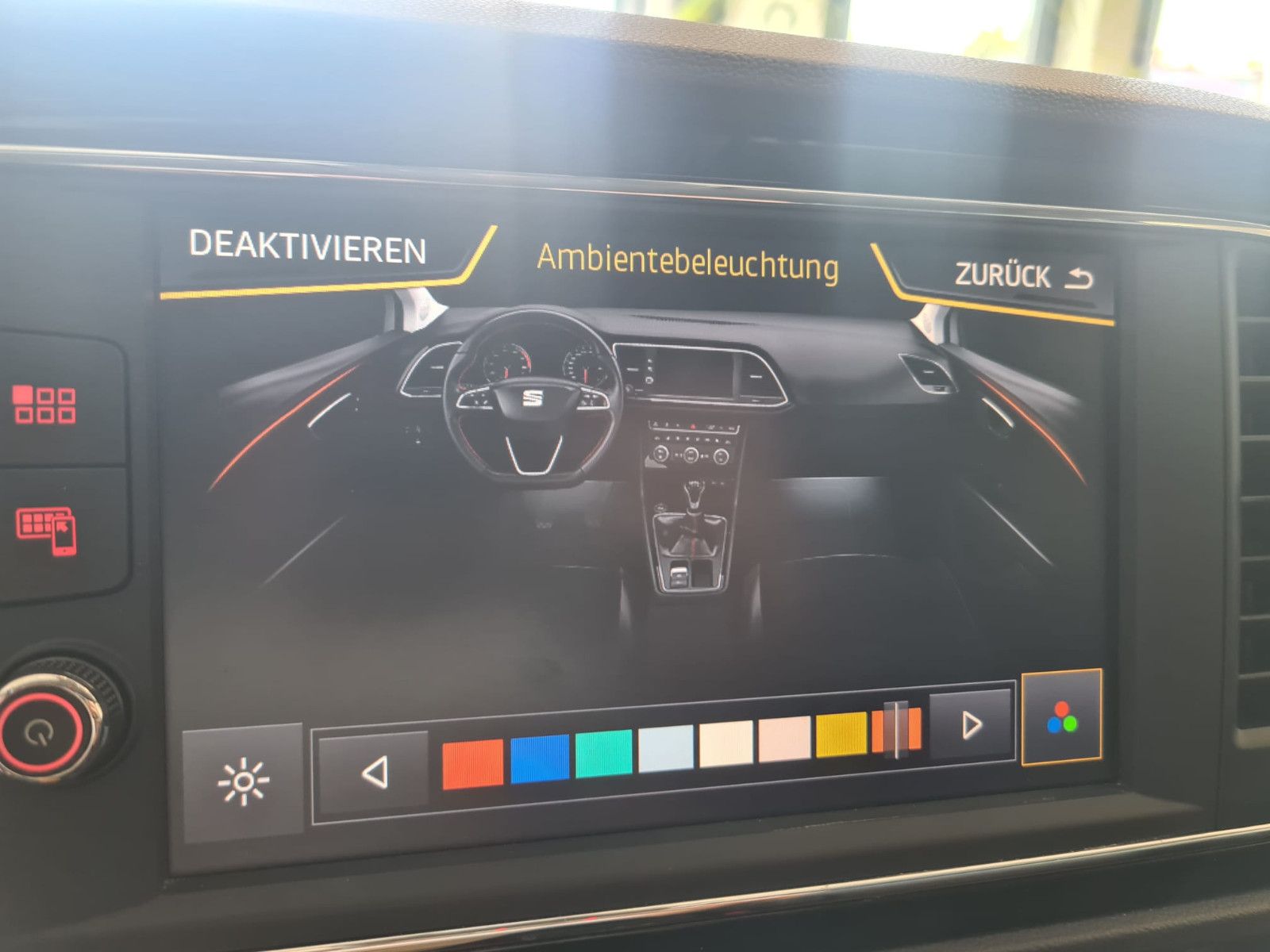 Fahrzeugabbildung SEAT Leon ST FR / KAMERA / SCHECKHEFT / GEPFLEGT