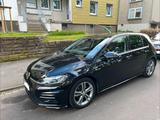 Volkswagen Golf 1.4 TSI 92kW (125PS) R-Line - schwarz - Volkswagen Golf: 1.9