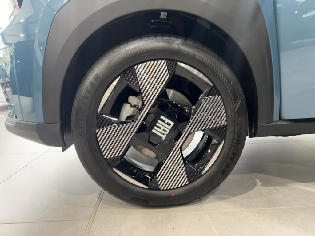 Fahrzeugabbildung Fiat Grande Panda La Prima Hybrid LA PRIMA,Winterpakt