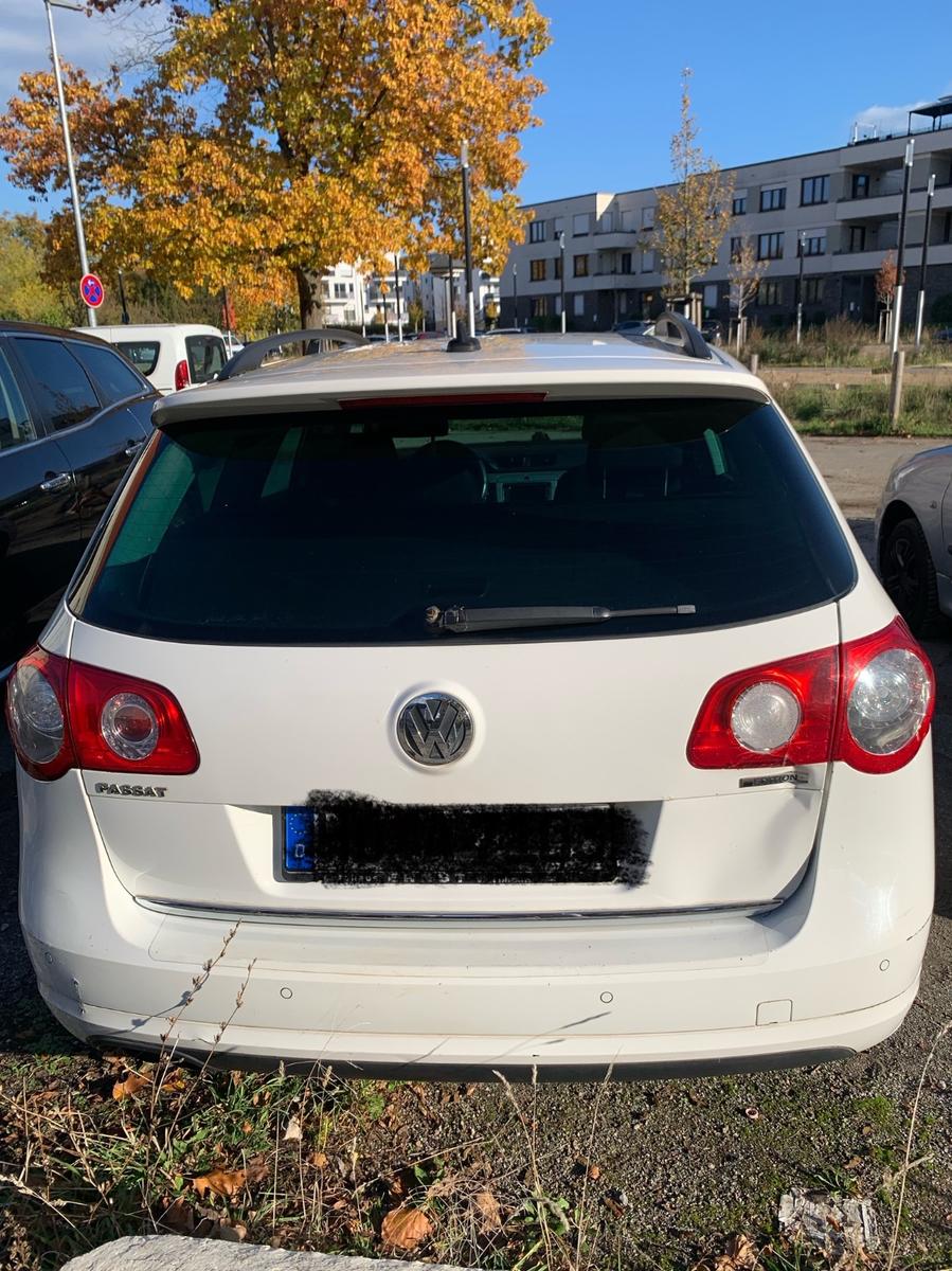 Volkswagen Passat 2009 — photo 8