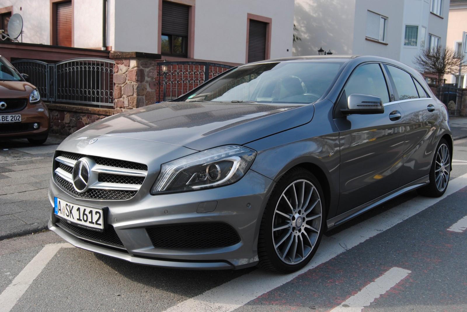 Mercedes-Benz A 180 BlueEfficiency*AMG-Line*XENON*Kamera*2HAND