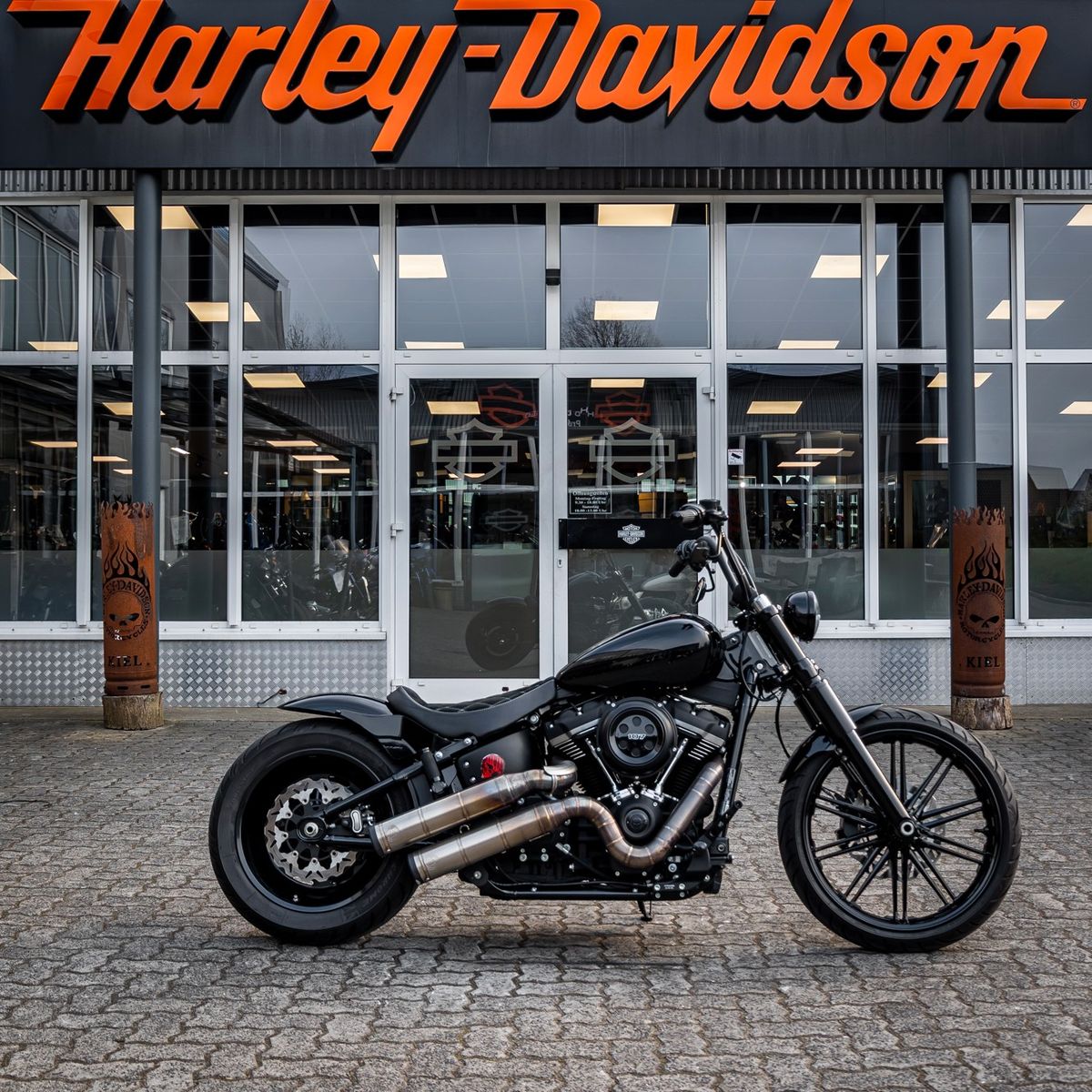 Fahrzeugabbildung Harley-Davidson FXBB STREET BOB SOFTAIL -KESSTECH BTC GANGSTER-