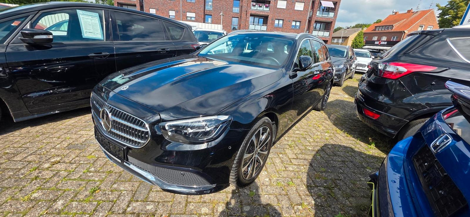 Mercedes-Benz E 300 T 9G-TRONIC Avantgarde ACC LED 320 kW (435