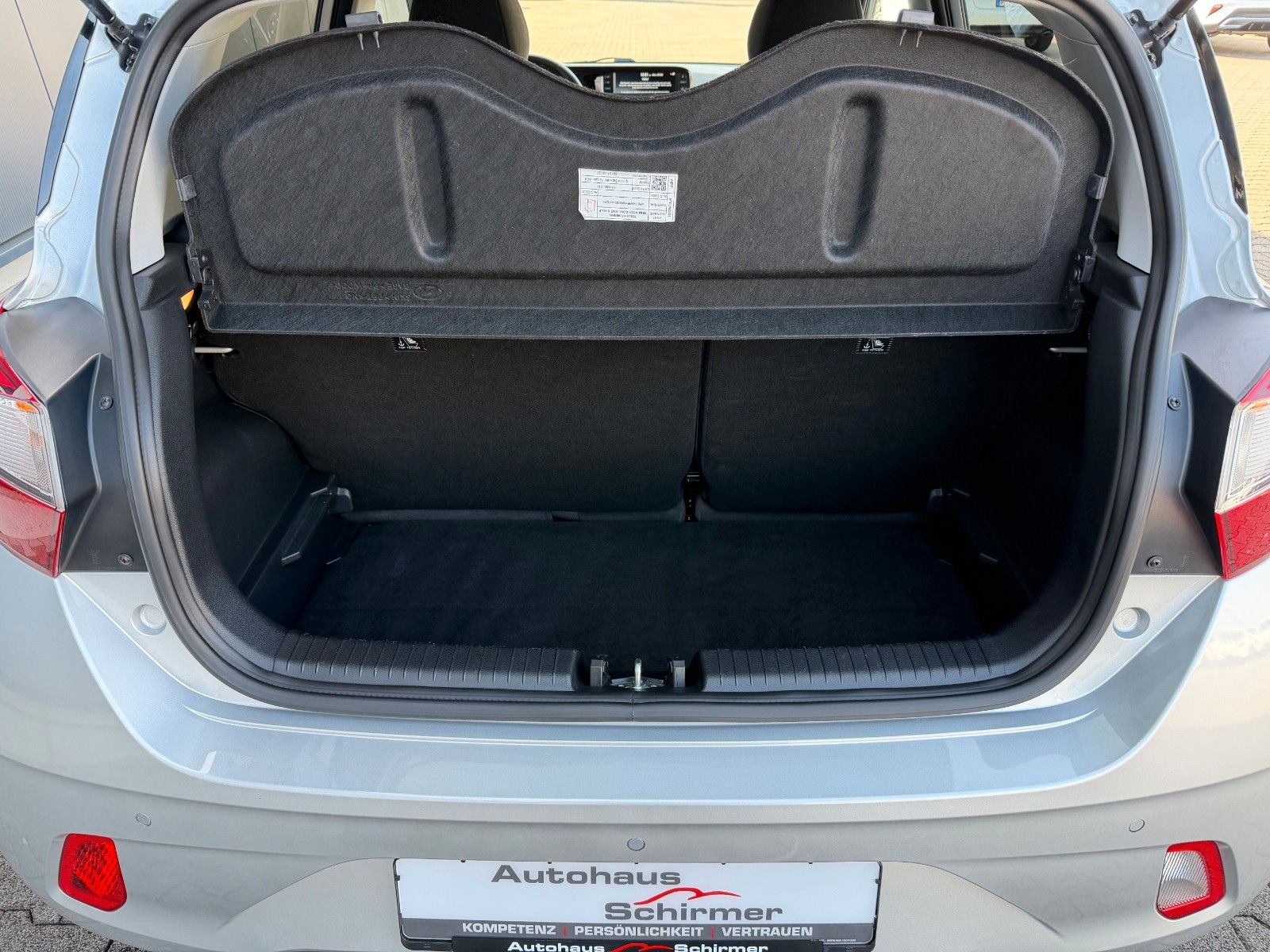 Fahrzeugabbildung Hyundai i10 1.2ltr. AMT Style 1 Hd. Scheckheft M+S