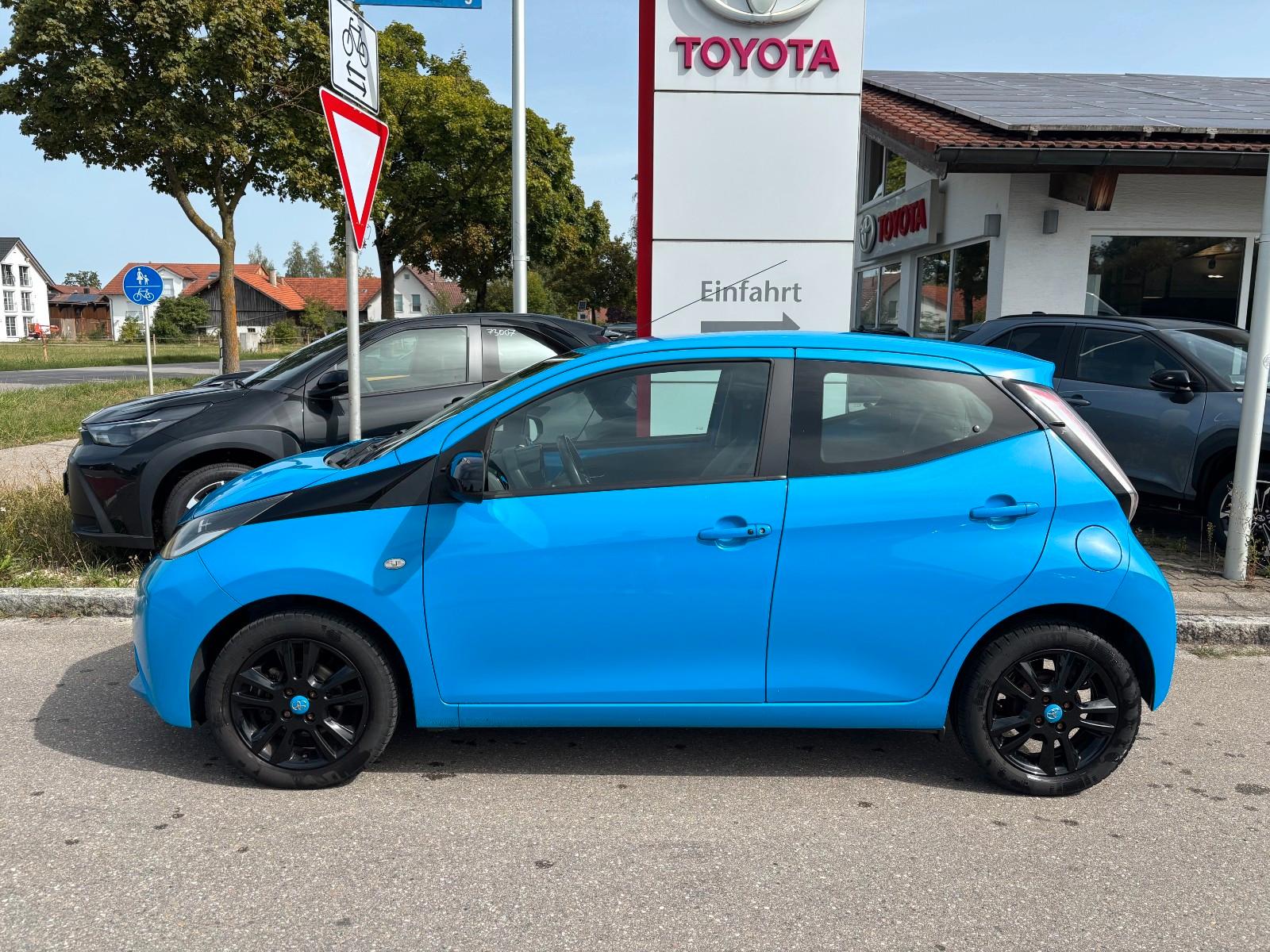 Toyota Aygo x-cite *Standheizung,Kamera,8-Fach,Klima*