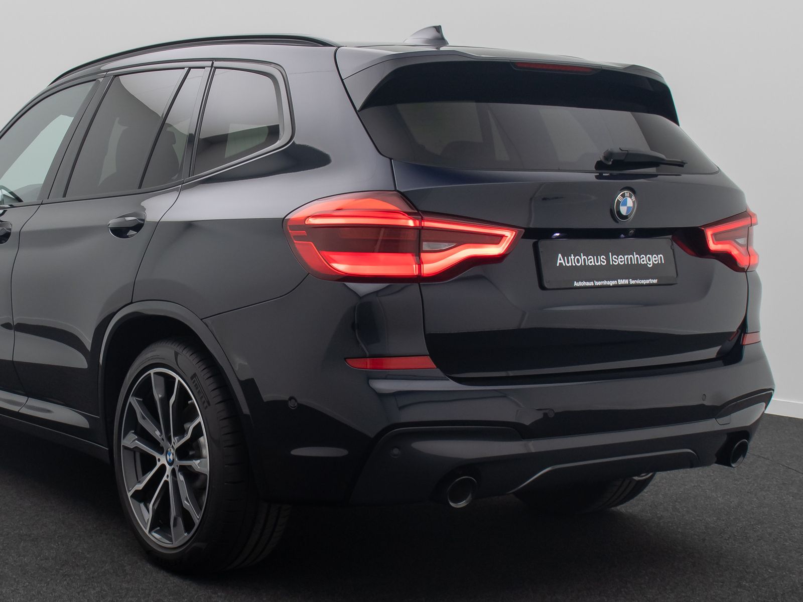 Fahrzeugabbildung BMW X3 xD20d M Sport HUD DAB HiFi Panorama 20Zoll