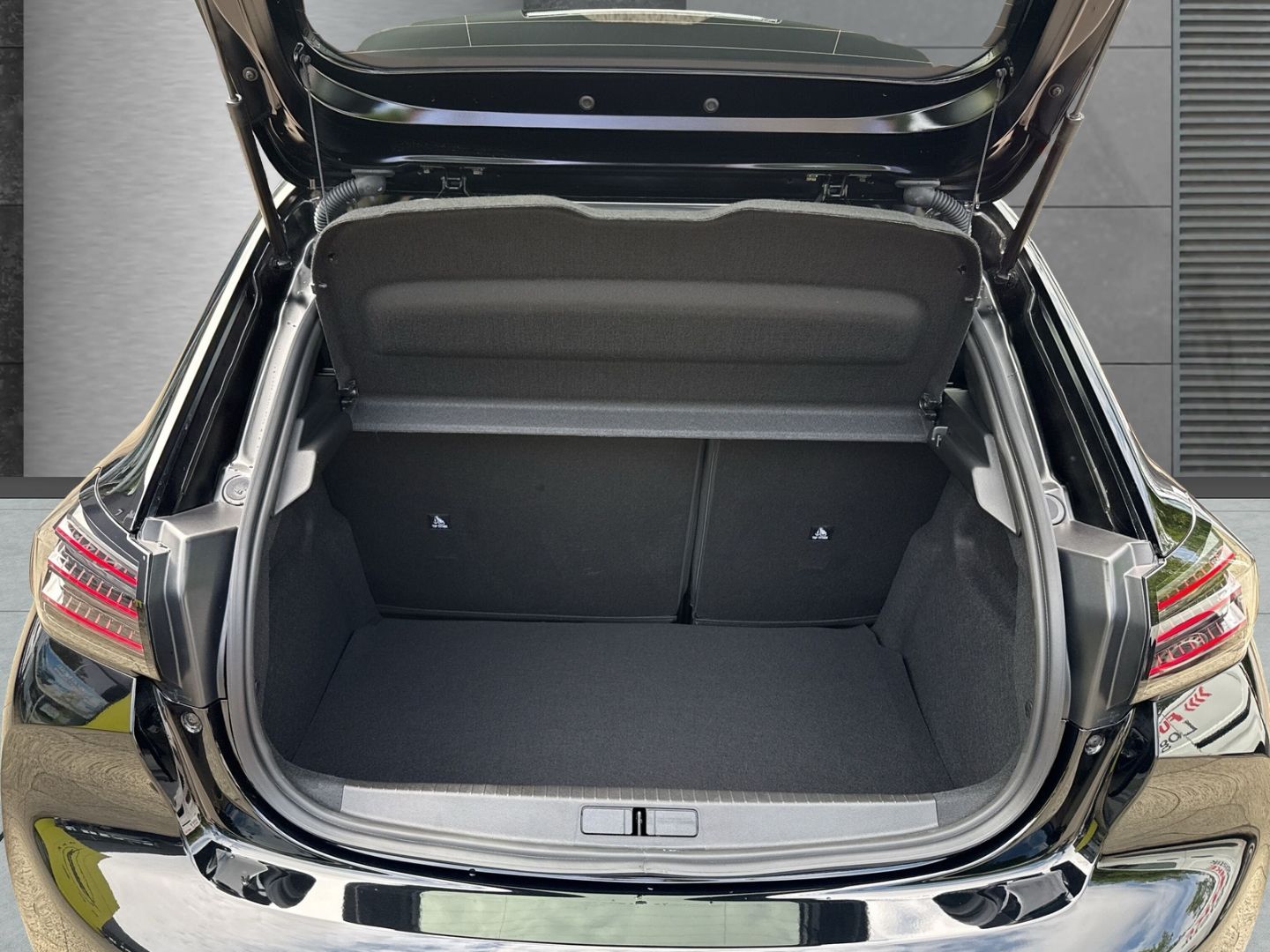 Peugeot 208 - Bild 5