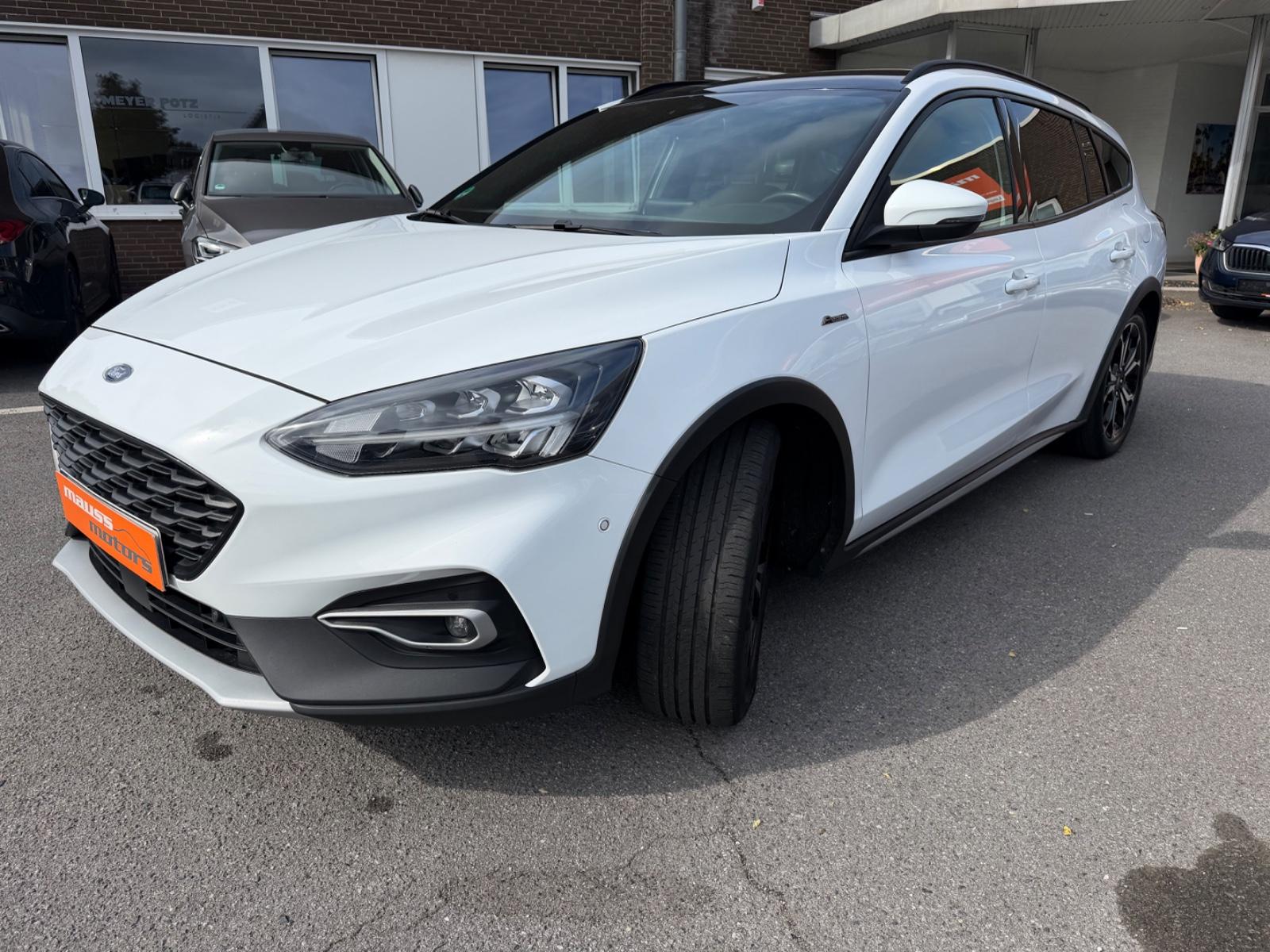 Ford Focus  Active X  Kom PANO virt cockp RFK - 1619