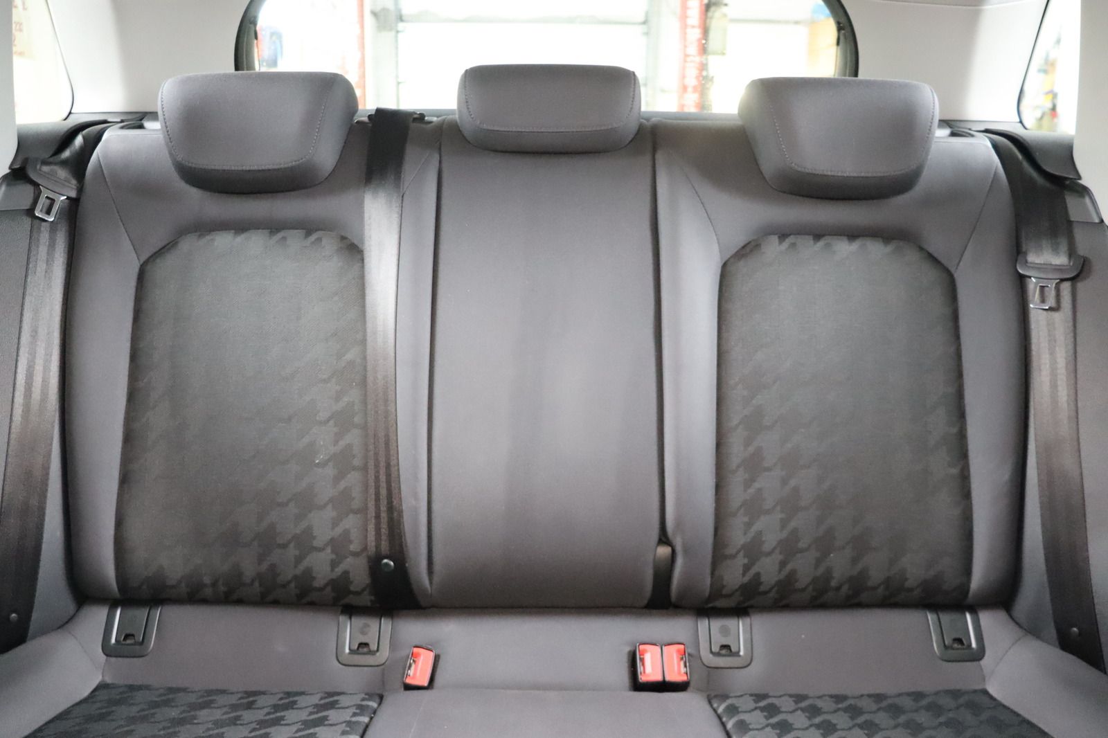 Fahrzeugabbildung Audi A3 1.4 TFSI Ambiente Sportback * Navi * Bi-Xenon