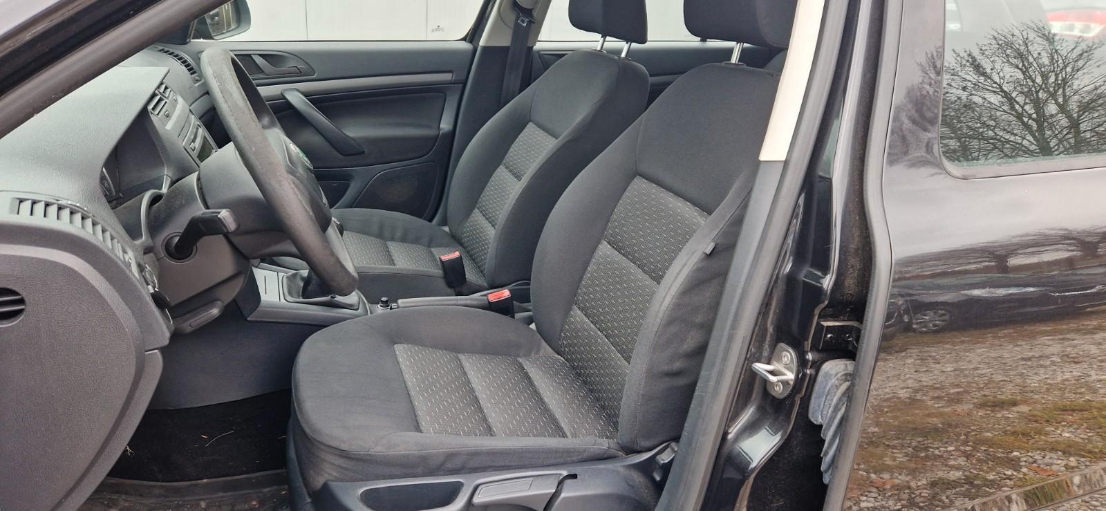 Skoda Octavia 2011 — photo 12