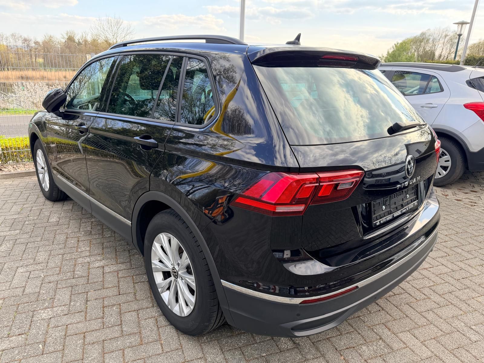Volkswagen Tiguan 1.5 TSI  NAV LED ACC AppConnect Garantie foto 17