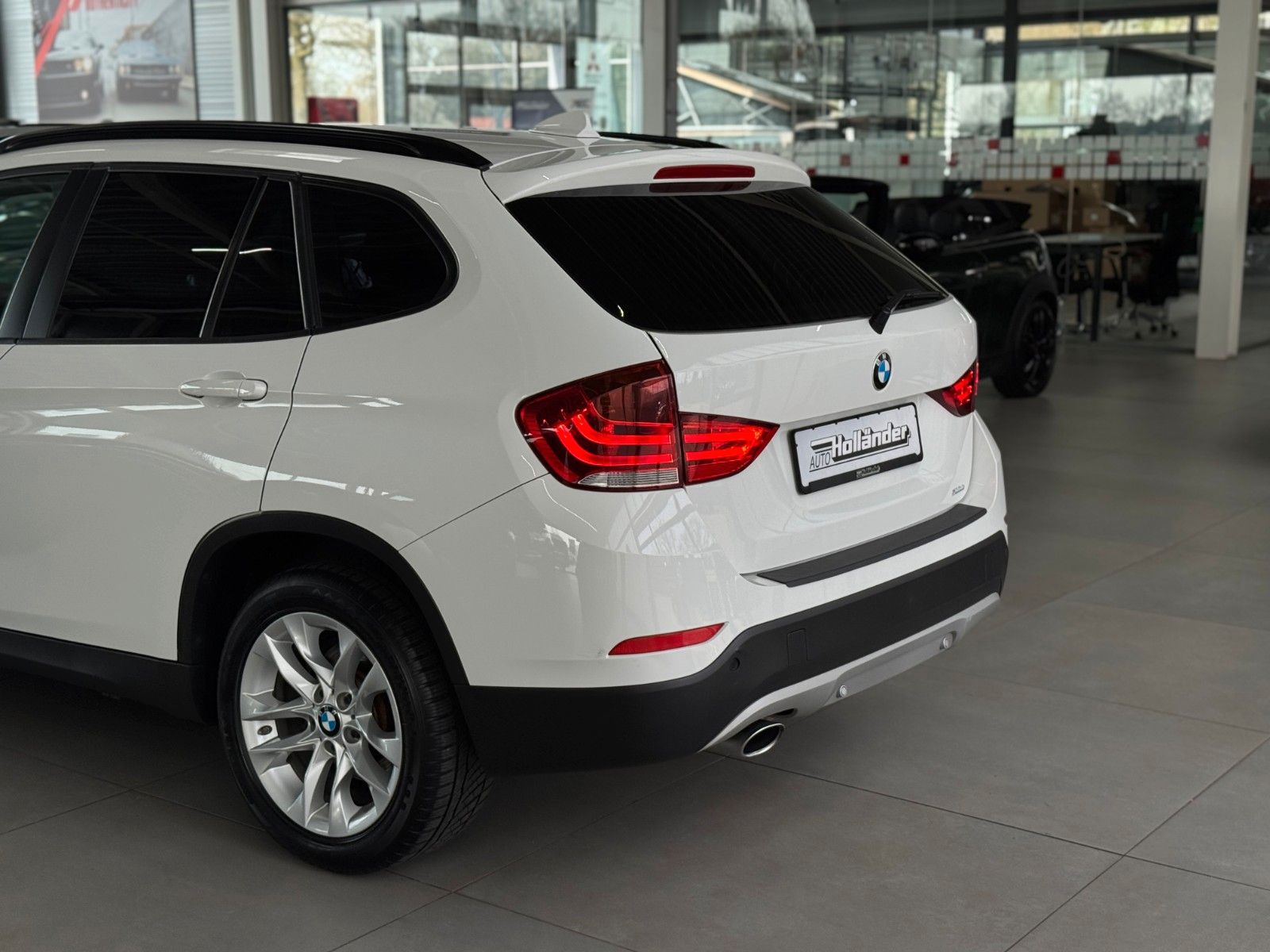 Fahrzeugabbildung BMW X1 18i sDrive GARANTIE/PDC/KLIMA/SZH/TEMPO/XENON