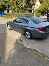 BMW 530e Limousine *Volleder*Kamera*STZHZG* - Hybrid (/Elektro) Voll mit Benzin-Antrieb