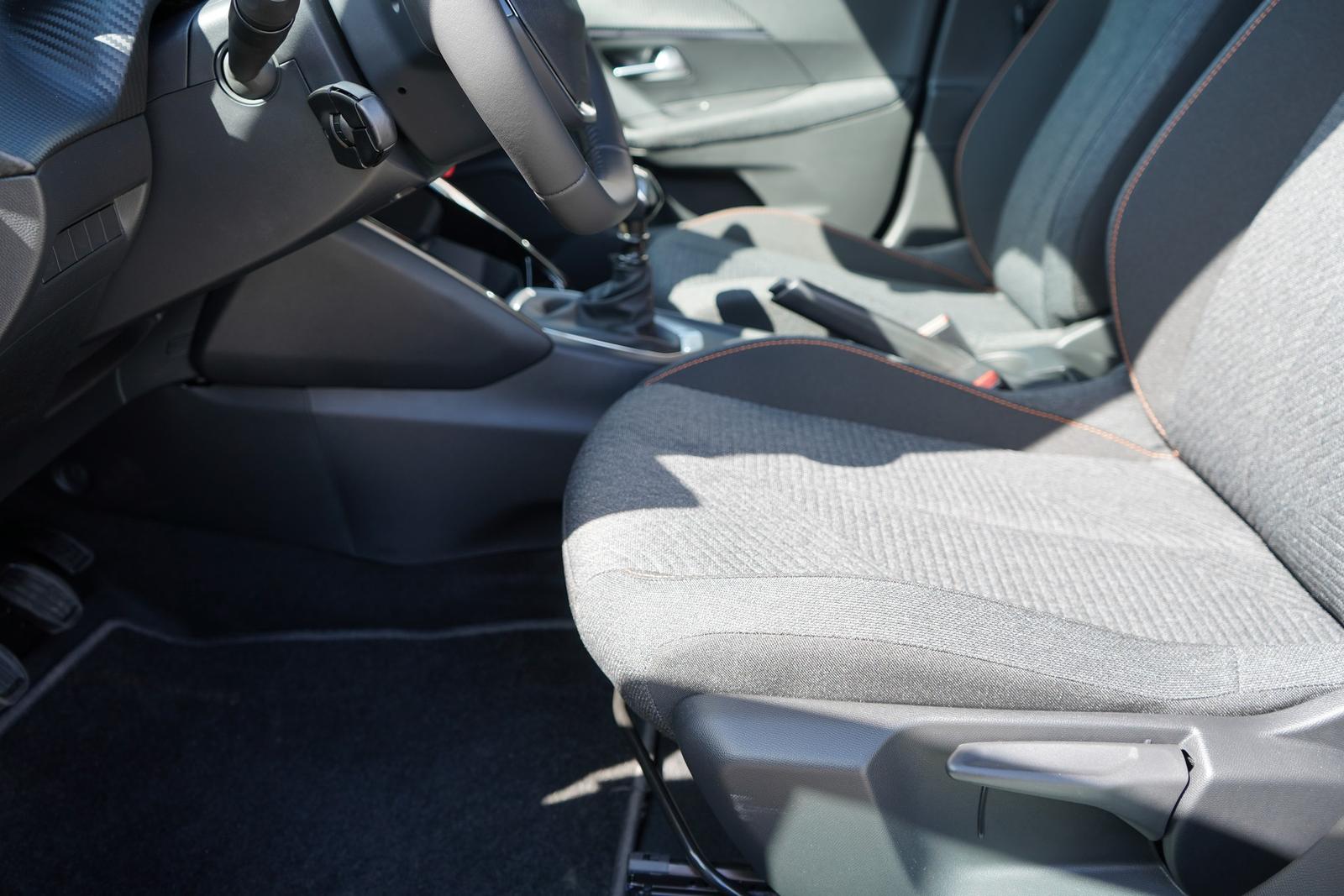 Peugeot 2008 1.2 PureTech LED Navi Kamera