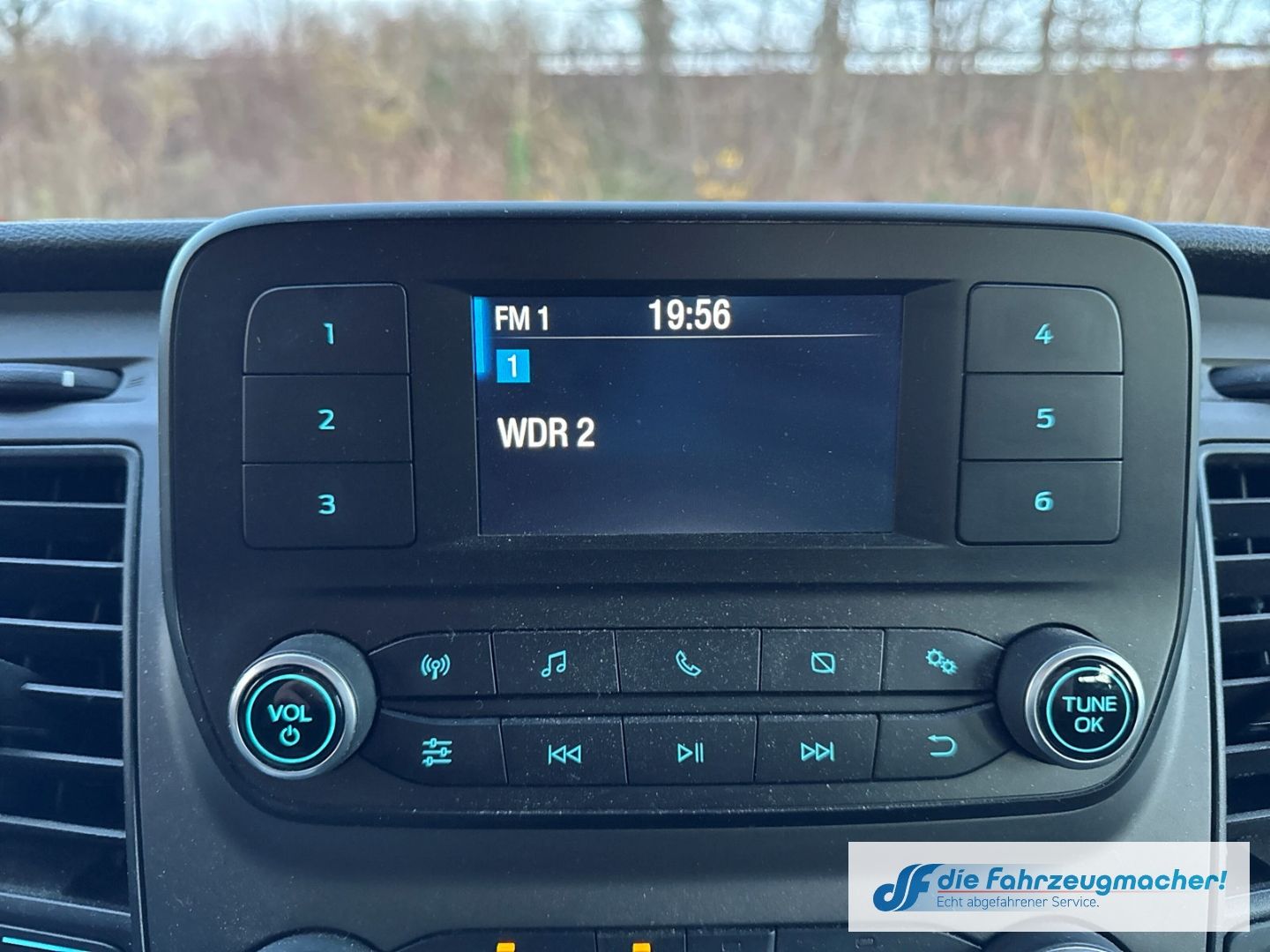 Fahrzeugabbildung Ford Transit Custom Tourneo 320 L1 Trend *7240 *EXPO