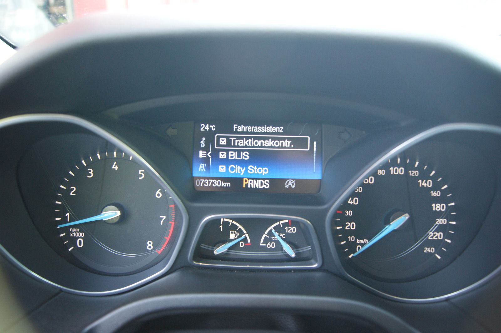 Fahrzeugabbildung Ford Focus Turnier 1.5 Titanium Aut RACEROT ACC STHZG