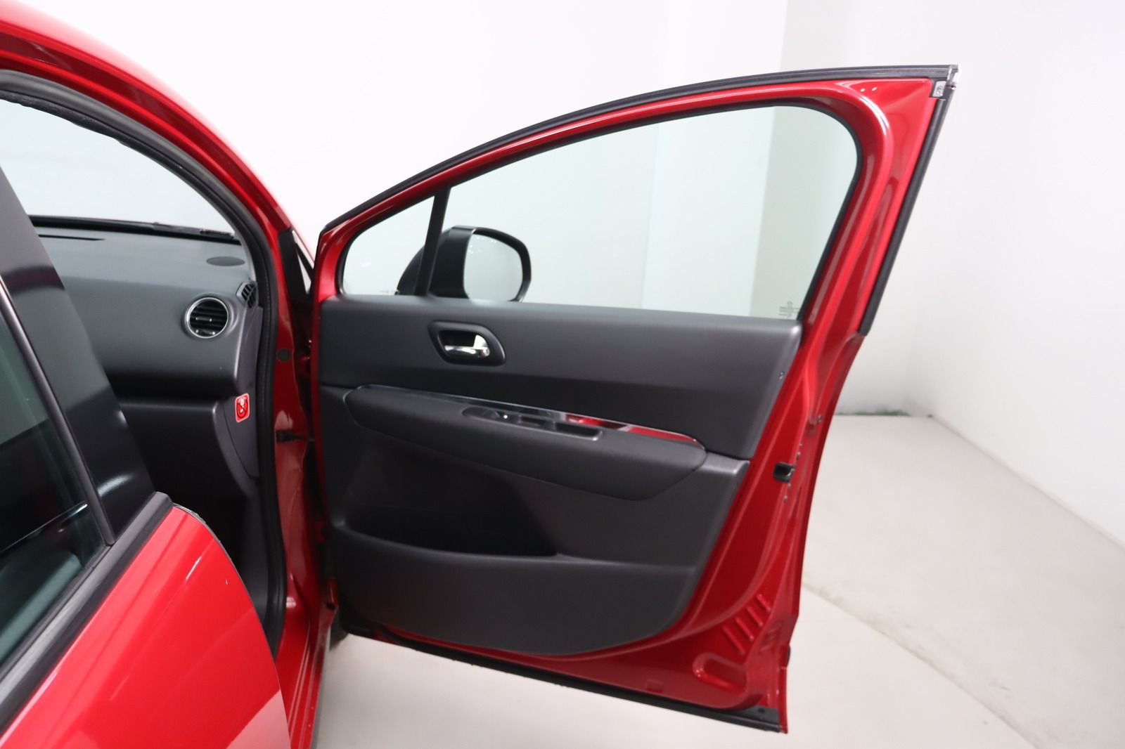 Fahrzeugabbildung Peugeot 3008 1.6 VTi 120 * AHK