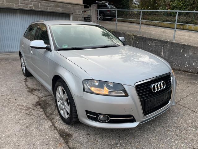 Audi A3 Sportback 1.2 TFSI Attraction *SHZ*AHK*MUFU*