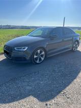 Audi A3 1.5 TFSI S-Line/ Sportpaket/Abgasanlage - Audi A3 mit Benzin-Antrieb: Limousine, 1.5