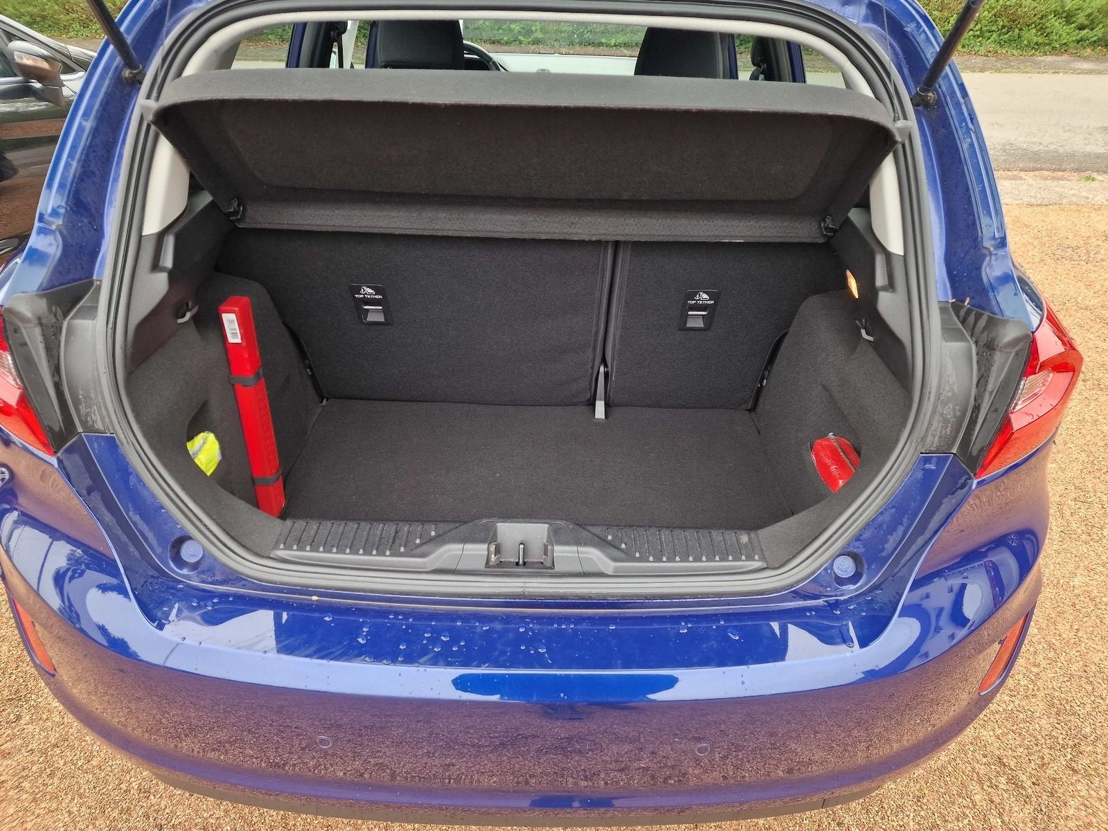 Fahrzeugabbildung Ford Fiesta Cool & Connect, Winterpaket,NSW, PDC