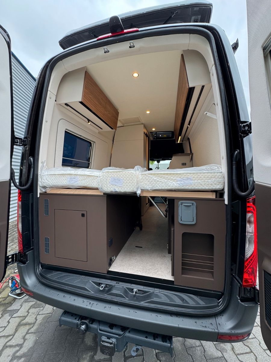 Fahrzeugabbildung Bürstner Habiton HMX 4x4 Schlafdach SIE SPAREN € 8.008,-!