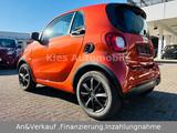 Smart ForTwo Passion AUTOM/NAVI/KLIMA/PANO/ARMLEHNE/2H - mit Benzin-Antrieb: Kleinwagen, mit Klimaanlage, Armlehne