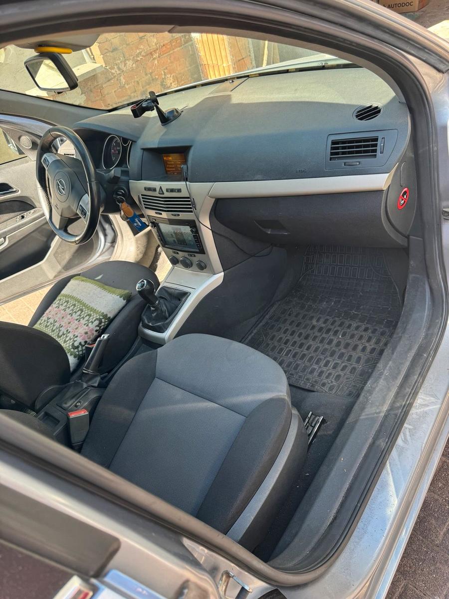 Opel Astra 2008 — photo 5