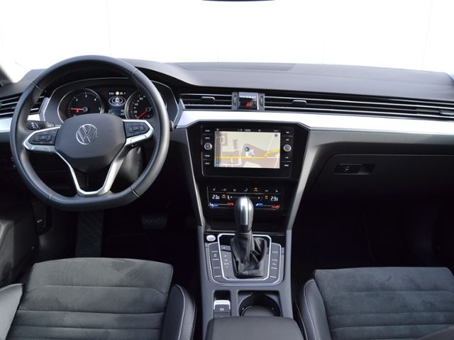 Passat Variant 2.0 TDI DSG Elegance AHK/MATRIX/N