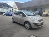Kia Venga Mind  Automatik 2.Hd Kamera Pano 56.000km - Kia Venga: Limousine