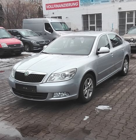 Skoda Octavia Lim. Ambiente. . Erste Hand