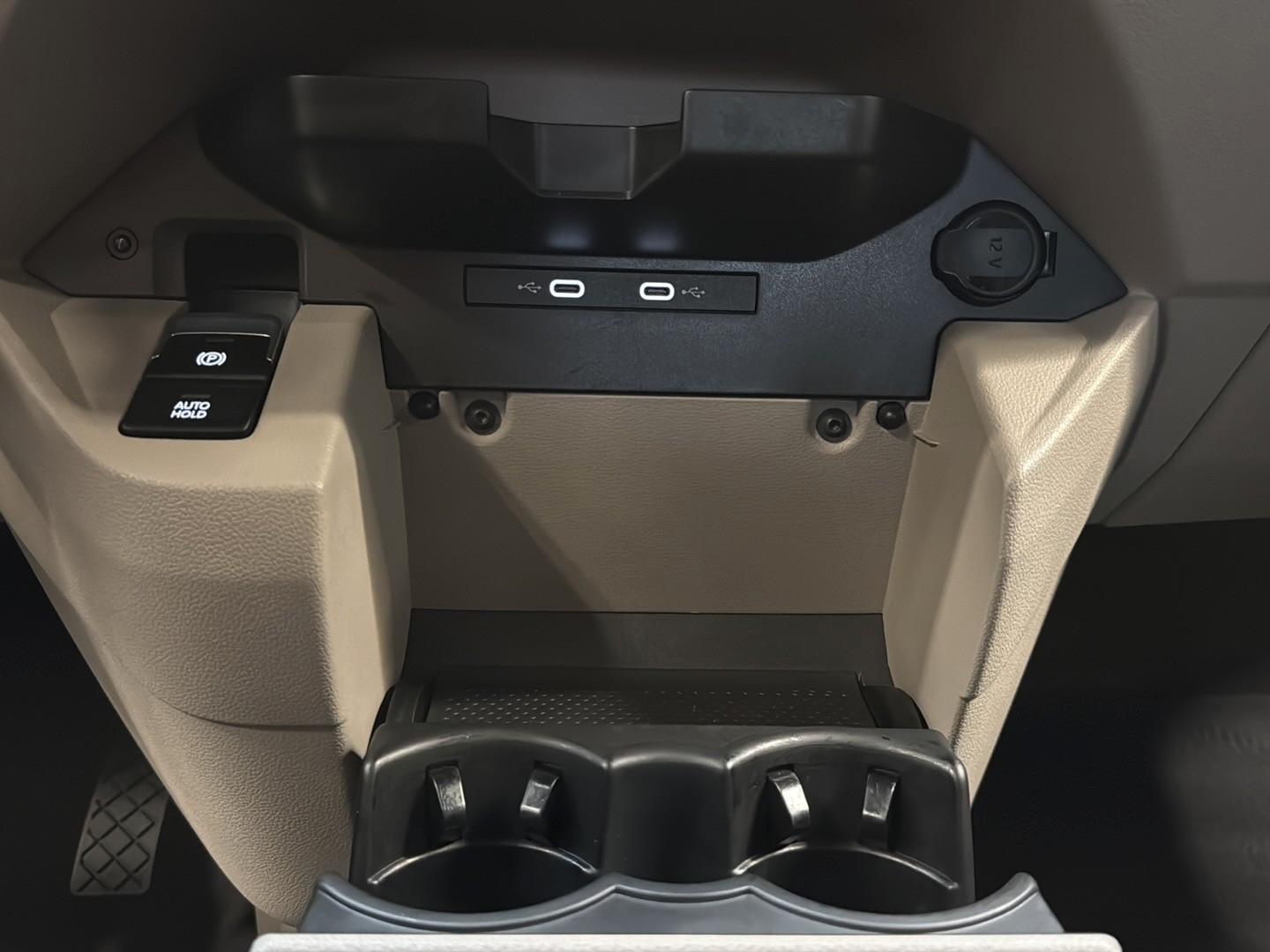 Volkswagen T7 Multivan Edition ACC Navi RFK IQ-LED 3-ZK, миниатюра 23