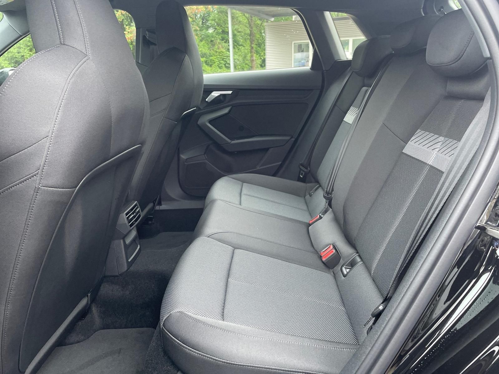 A3 35 TFSI basis 1.5 TSI  RFK SHZ NAVI GRA