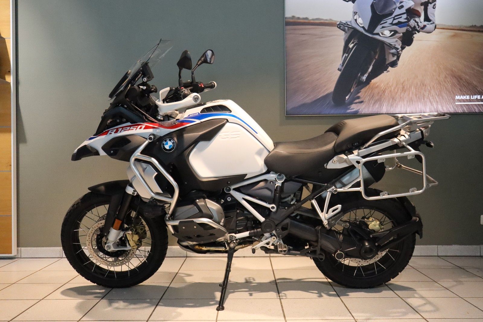 Fahrzeugabbildung BMW R 1250 GS ADV inkl. Repair Inclusive bis '27