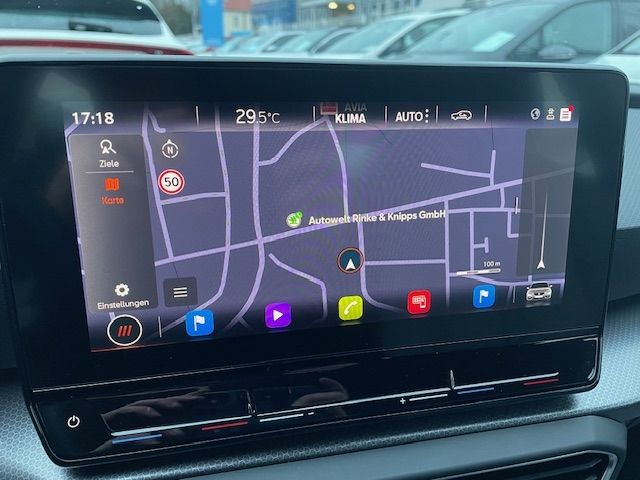 Leon Sportstourer 2.0 TDI DSG Style Navi Digital