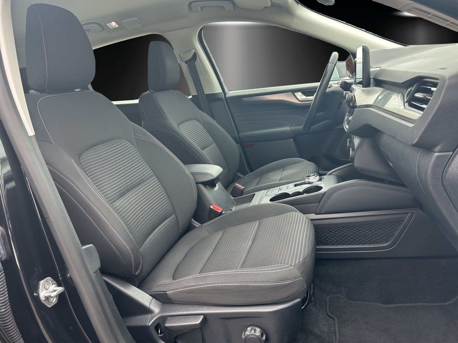 Fahrzeugabbildung Ford Kuga 2.5 PHEV Titanium Aut./ACC/KAMERA/NAVI/SHZ/