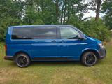 Volkswagen T6 Transporter Kombi / kurz / 8-Sitzer / 150 PS - Volkswagen T6 Kombi: 8 Sitzer