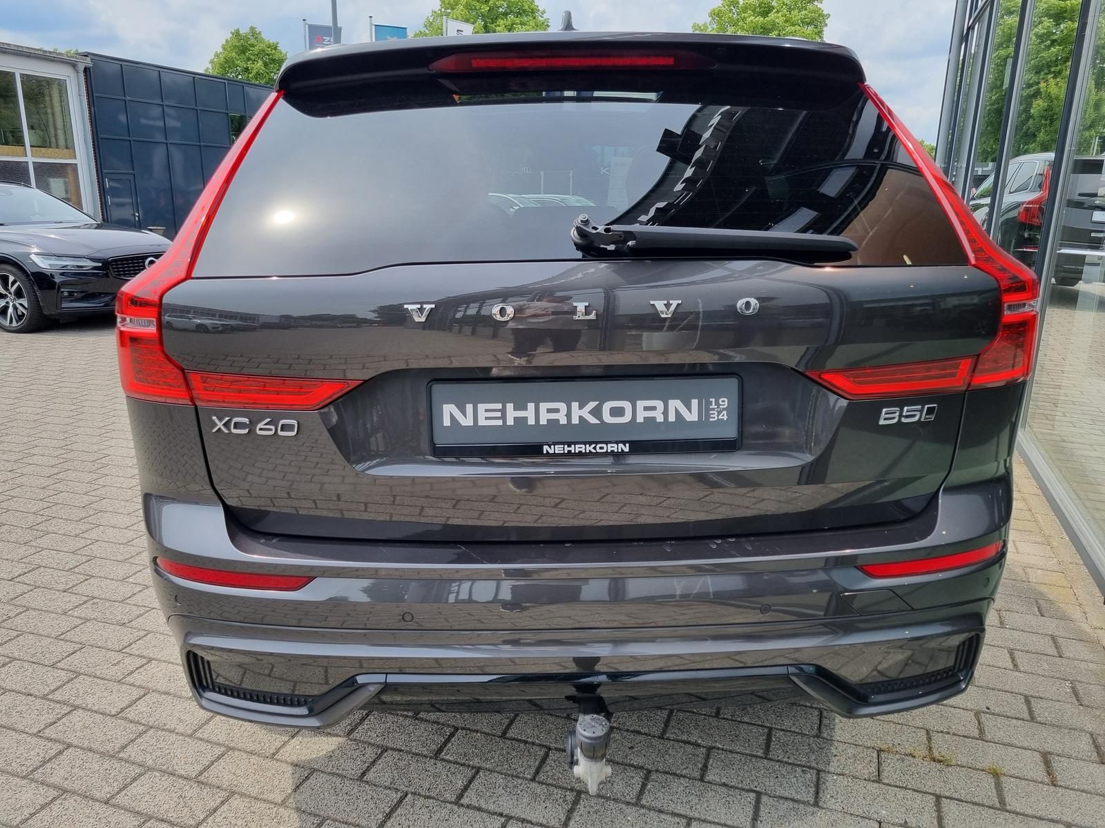 Fahrzeugabbildung Volvo XC60 B5 AWD Ultimate Dark 'Standheizung, 360Cam'