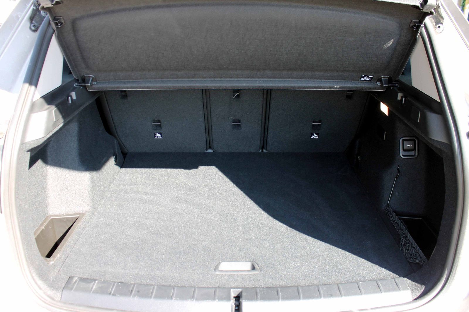 Fahrzeugabbildung BMW X1 xDrive25e Advantage LED KAM ACC SHZ NAV H&K