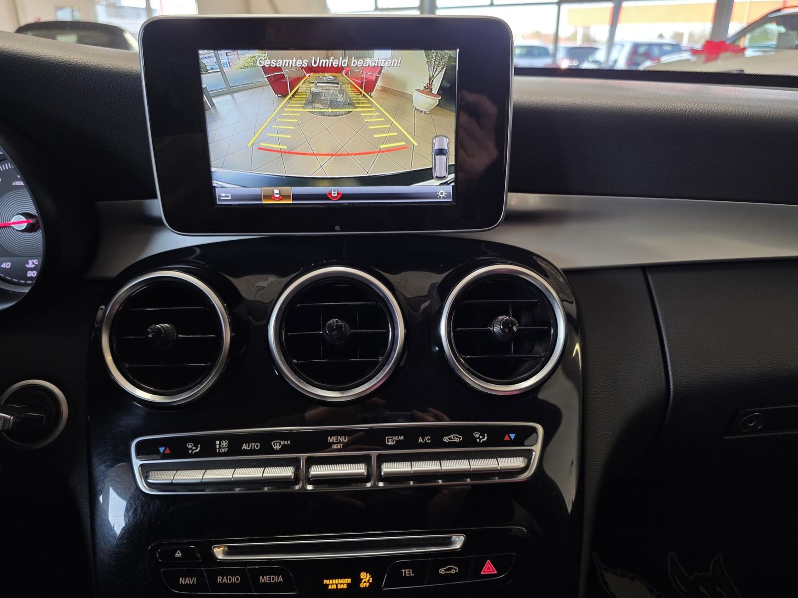 Fahrzeugabbildung Mercedes-Benz C180T Autom. /LED/Navi/3x Klima/Totwinkel/CAM