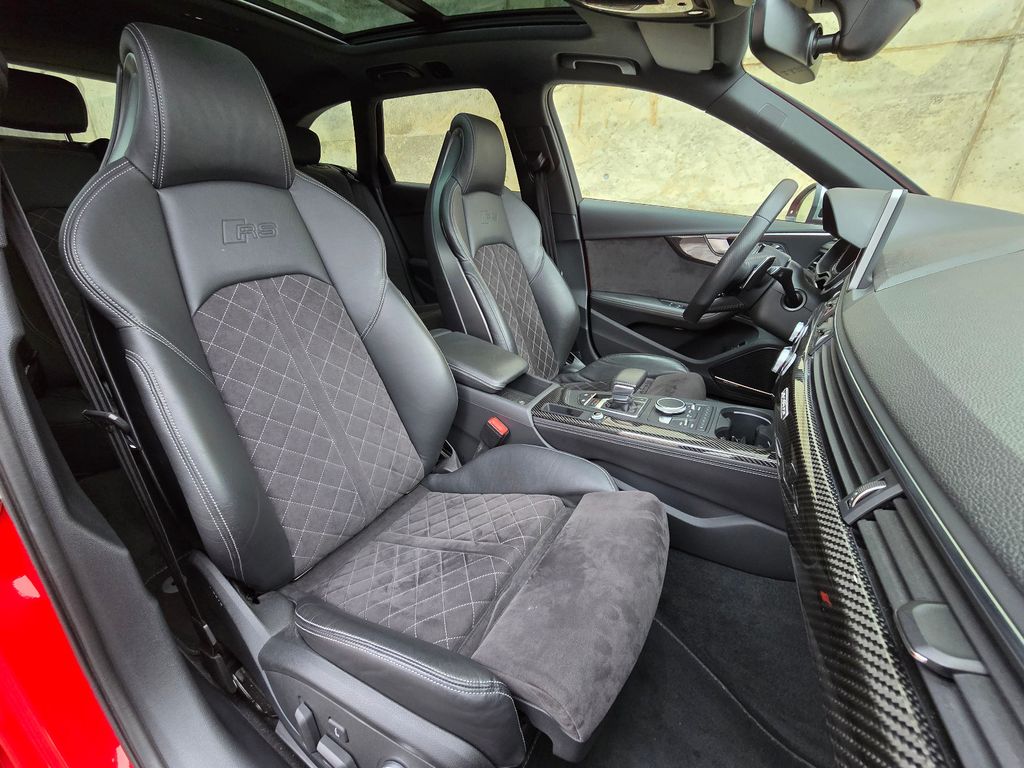 AUDI RS4 Avant 2.9 TFSI quattro erst 47Tkm Misanorot AUDI RS4 Avant 2.9 TFSI quattro erst 47Tkm Misanorot