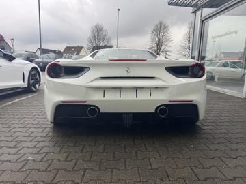 صورة 5 لـ 2017 Ferrari 488 GTB