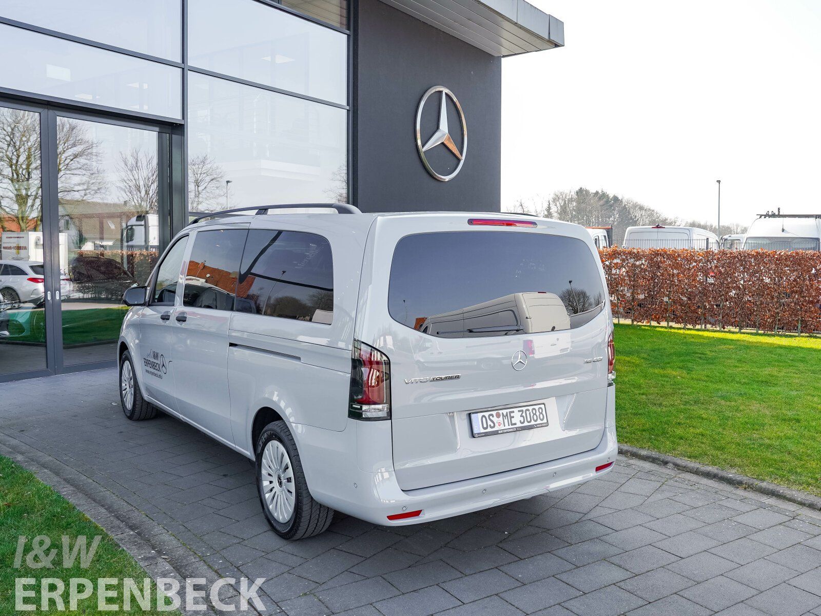 Fahrzeugabbildung Mercedes-Benz Vito Tourer 116 CDI Pro extralang AHK Tür links