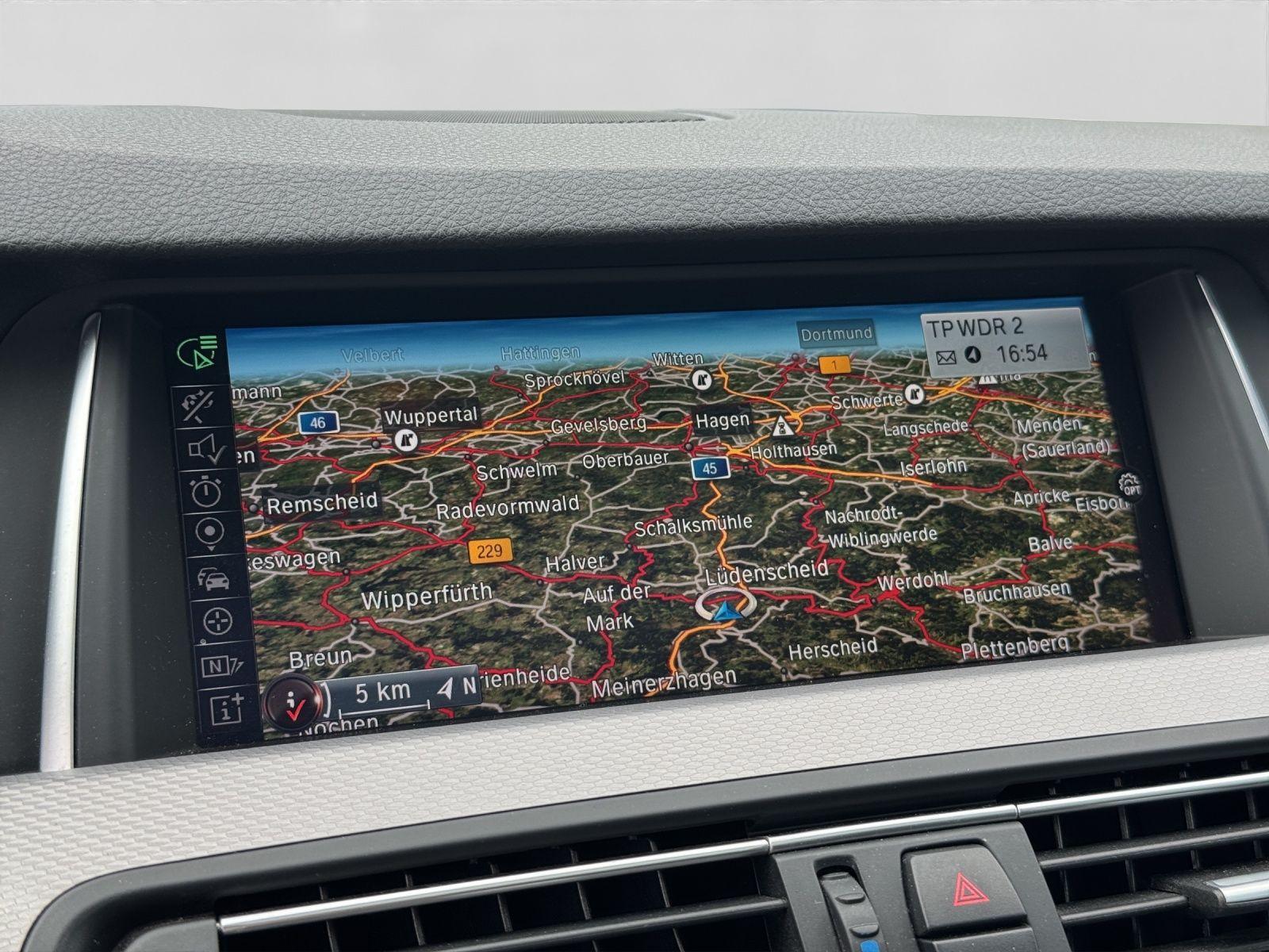 BMW 530 xD Touring M SPORTPAKET AHK PANO LEDER