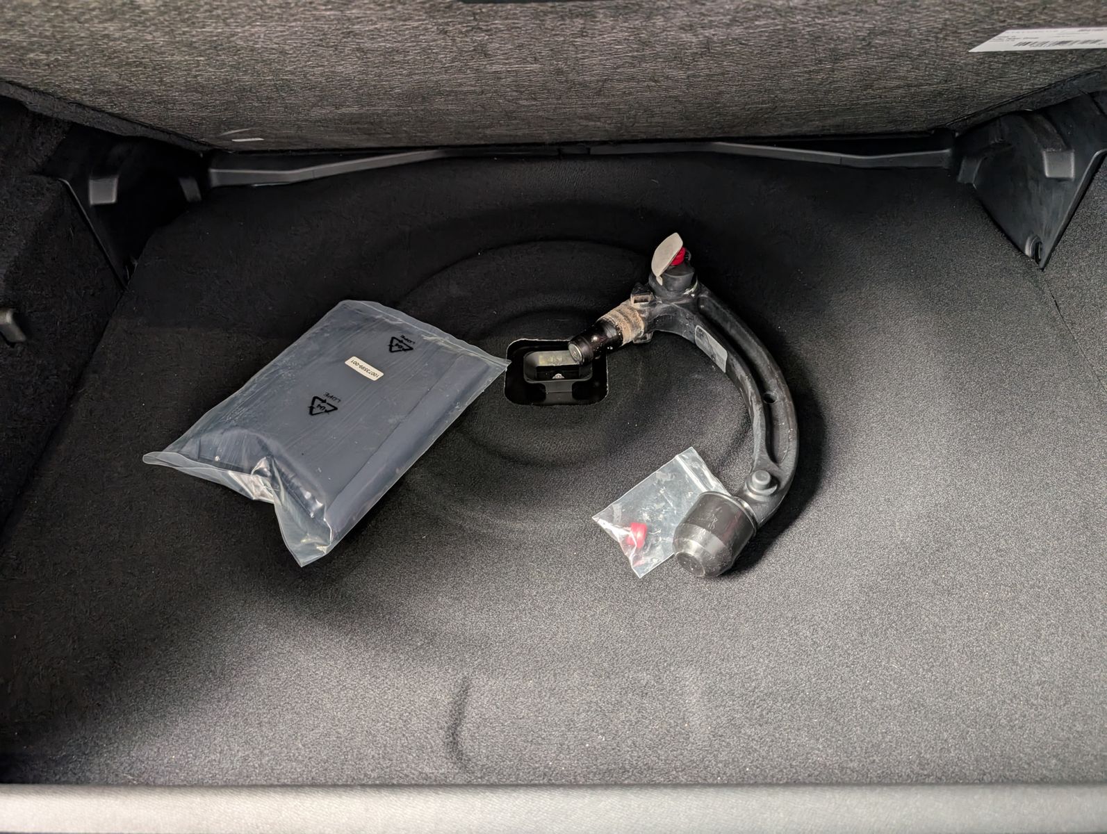 Fahrzeugabbildung Peugeot 308 1.2 e-THP Allure ACC LED 360° AHK Garantie