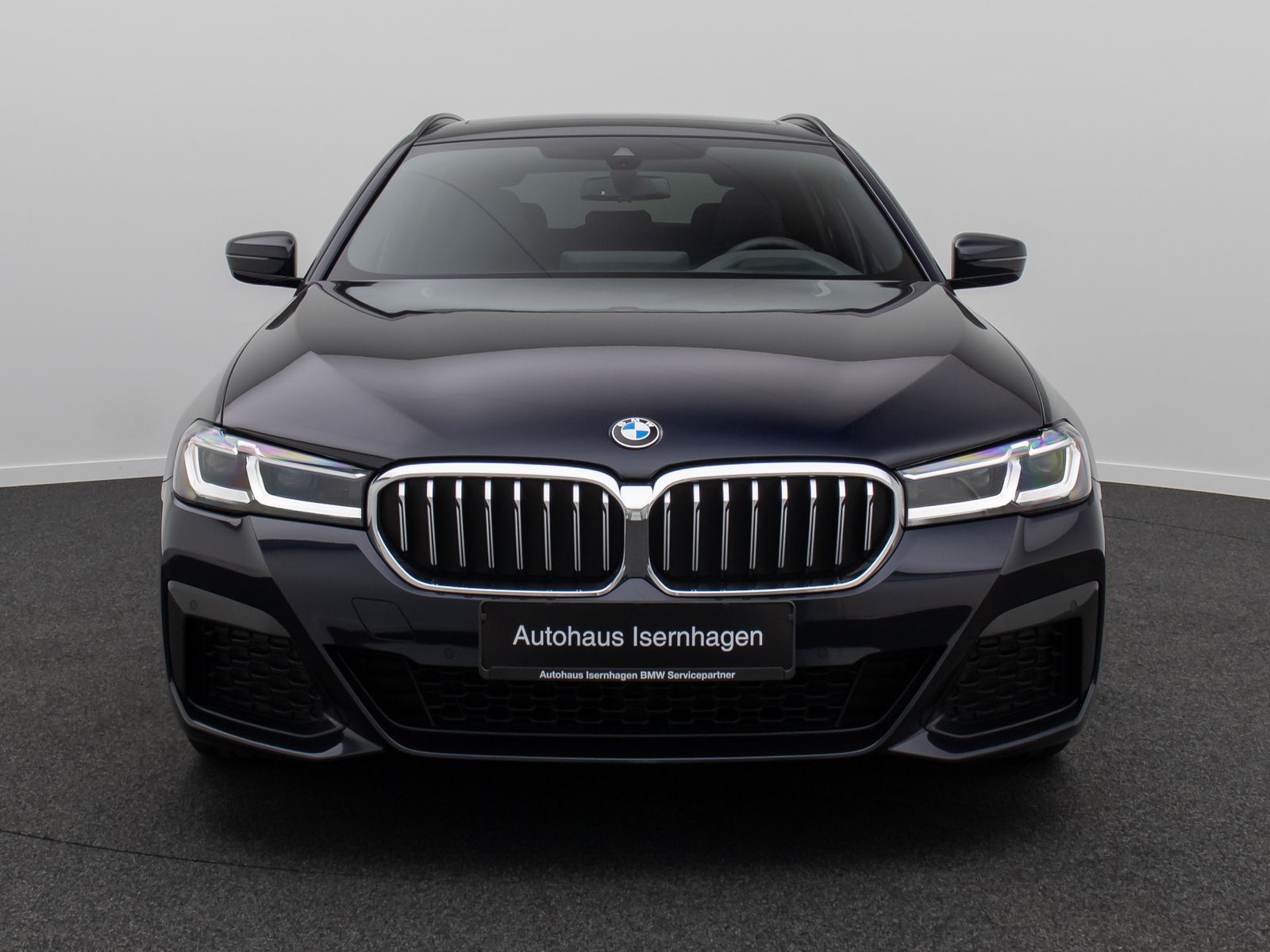 Fahrzeugabbildung BMW 530d M Sport DAB Laser AHK 4xKlima HUD Panorama