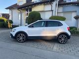 Volkswagen CrossPolo + Urban White + 62900 KM  + Rentner  - Volkswagen Polo aus 2013 mit Benzin-Antrieb: Kleinwagen