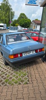 Mercedes-Benz 190 - Mercedes-Benz 190 aus 1990