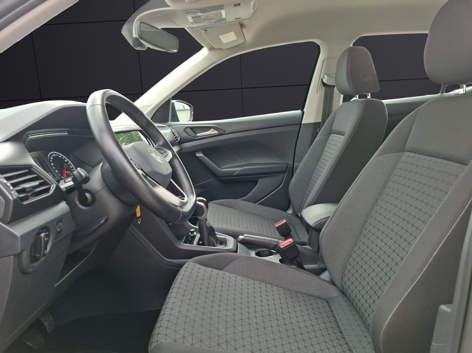Fahrzeugabbildung Volkswagen T-Cross TSI Life Navi Climatronic RFK SH LM