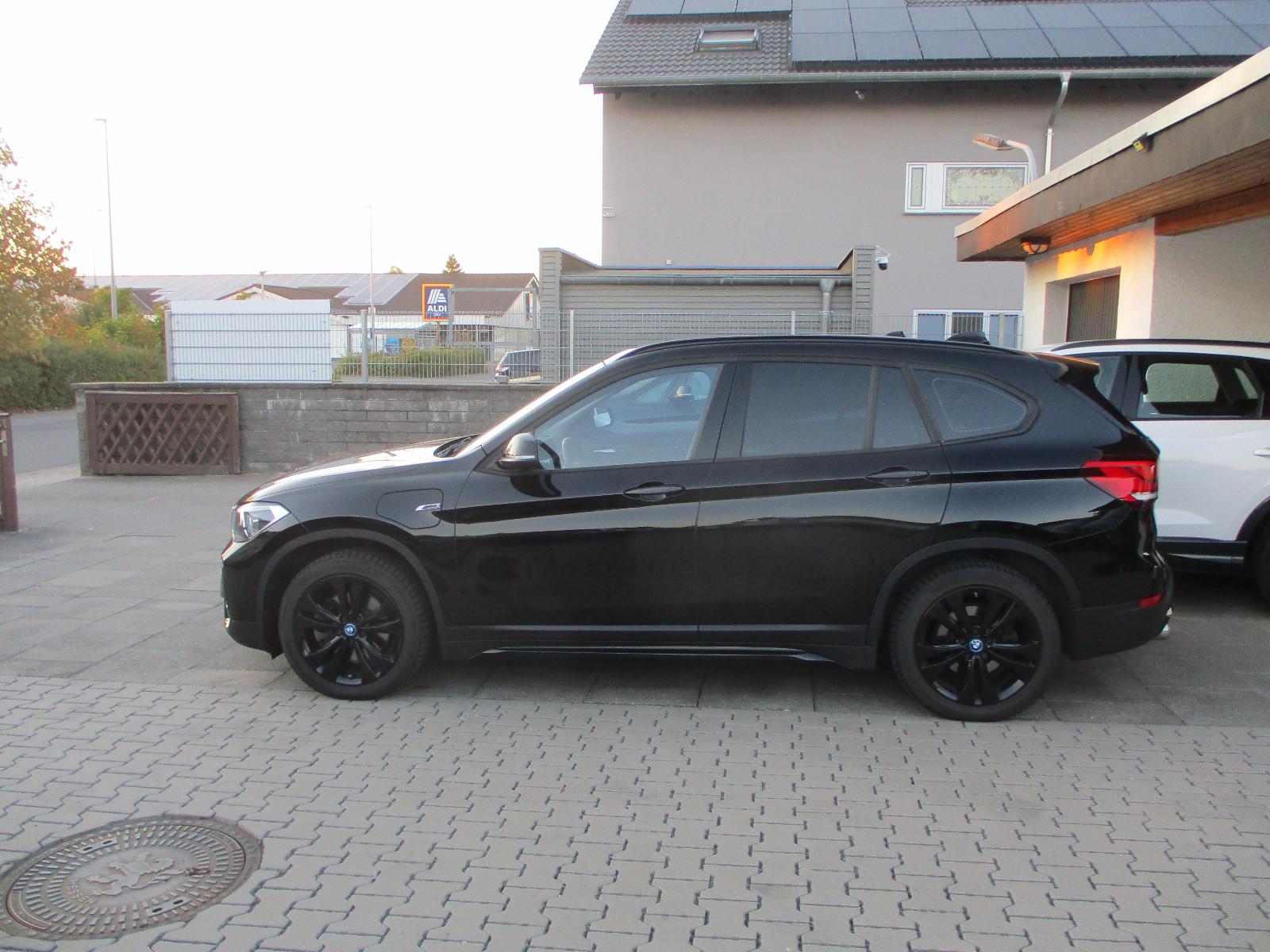 BMW X1 xDrive25e NAVI LEDER SPURH LED TEMP SITZH PDC